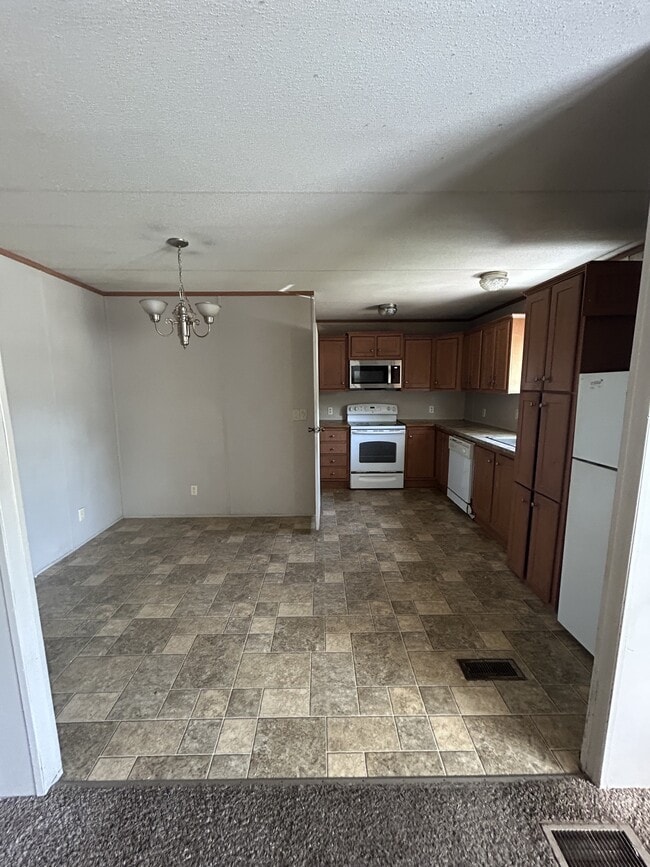 Photo - 105 Zackary St