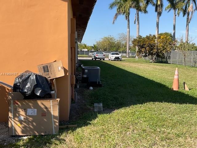 Photo - 12500 SW 43rd St Unit R1