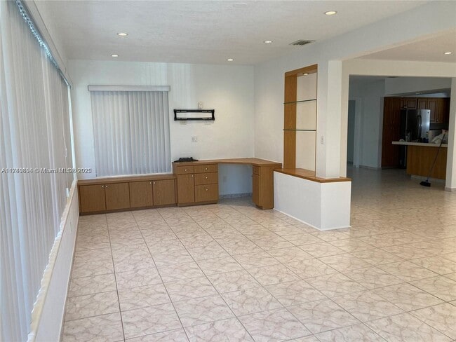 Photo - 9440 Carlyle Ave