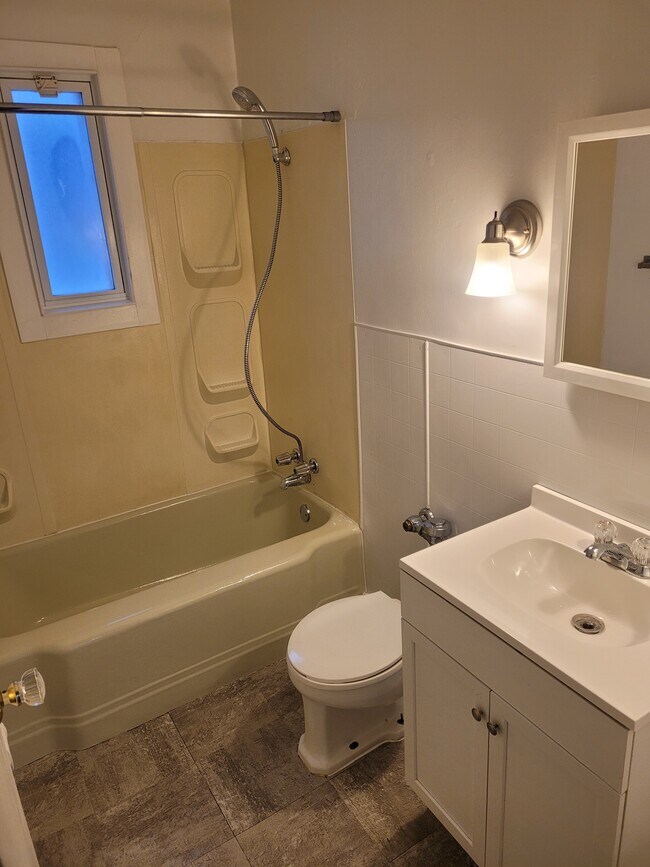 Photo - 129 S 9th St Unit 8