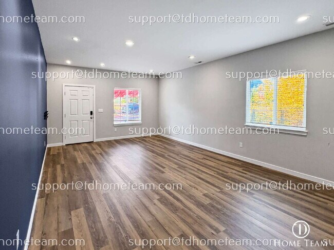 Photo - "Spacious 3-Bed Oasis in Kent with Elegant...