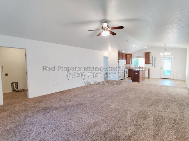 Photo - 5825 Sidon Ln