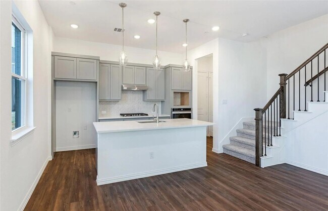 Photo - Luxury Townhome in Legends Crossing