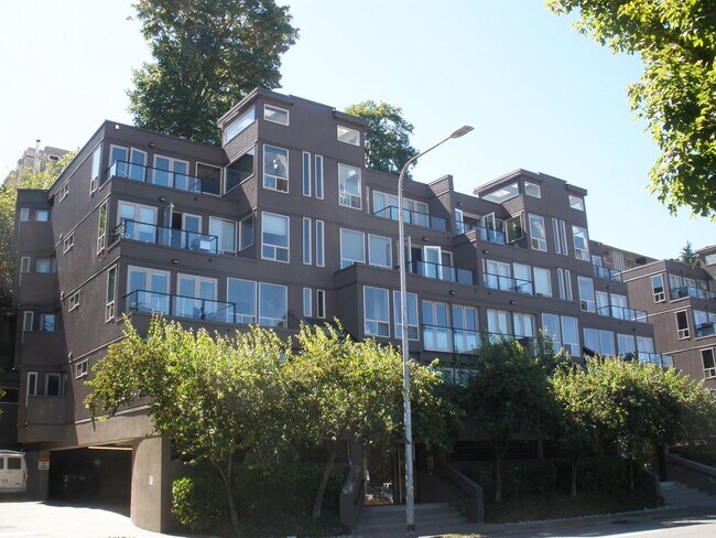 Photo - South Lake Union / Queen Anne Condo at the Lakewest Unit 101
