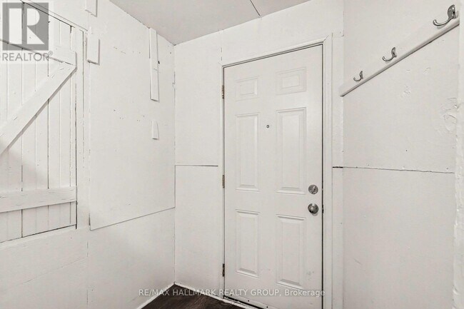 Photo - 64 Cobourg St Unit 2