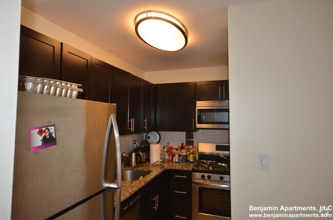 Building Photo - 219 Freeman St Unit 605 Rental