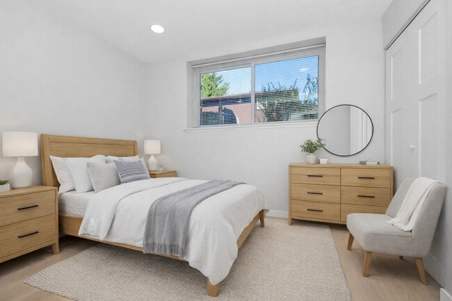 Photo - 16822 91st Ave