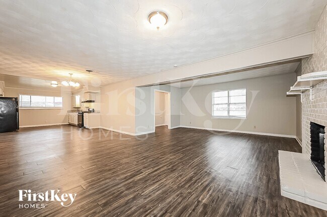 Photo - 3825 Tolbert St