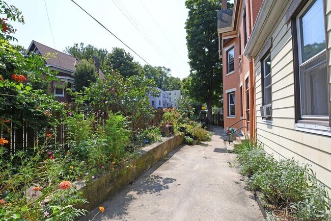 Photo - 146 Parker St Unit 2