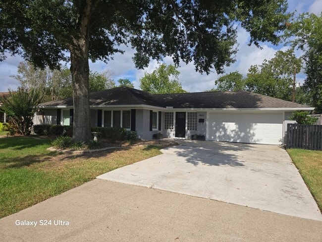 Photo - 4862 Creekbend Dr