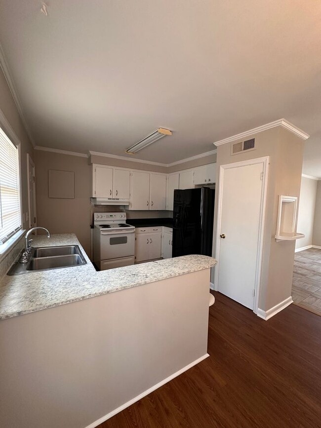 Photo - 904 Vann St
