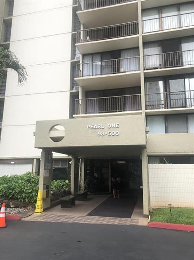 Building Photo - Fully Furnished Rental In Aiea