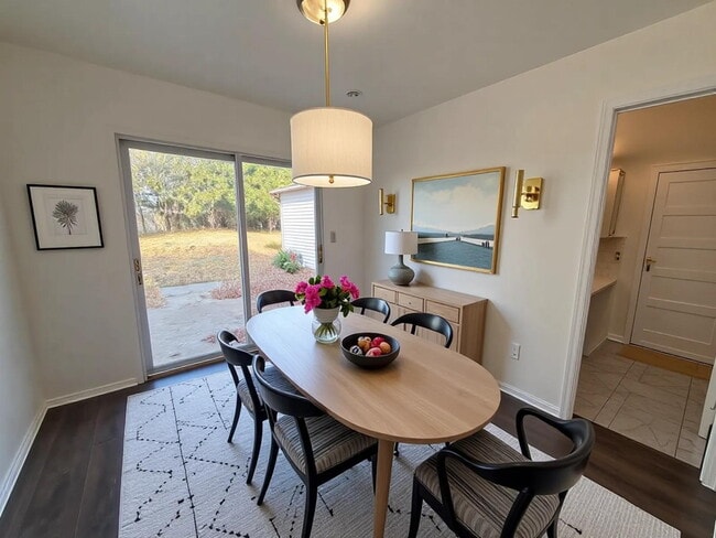 2111 Pearson Dr