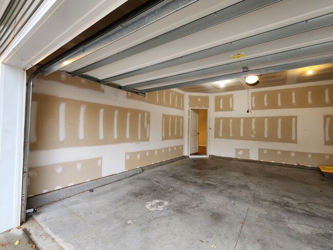 Photo - 3 Bedroom - Cary Townhome in Central Locat...