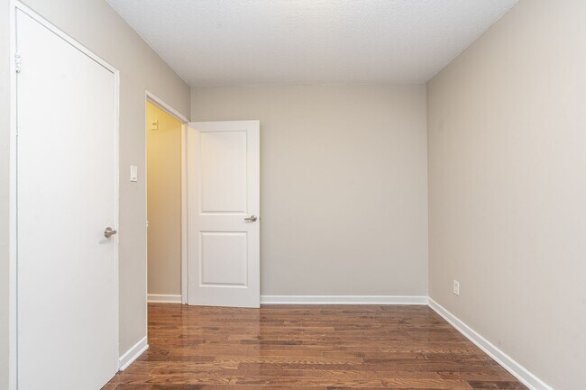 Photo - 56 Maitland Street Unit 303