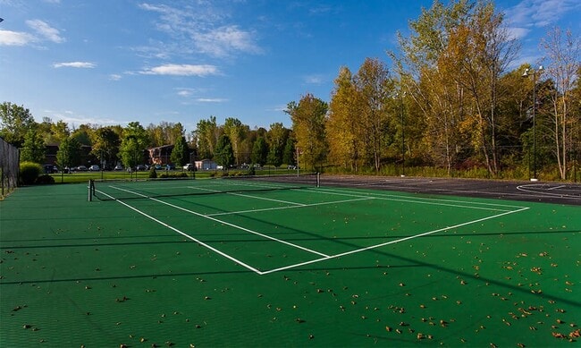 Willowbrooke Apartments & Townhomes