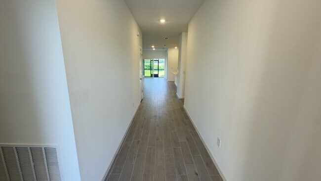 9230 Country House Dr