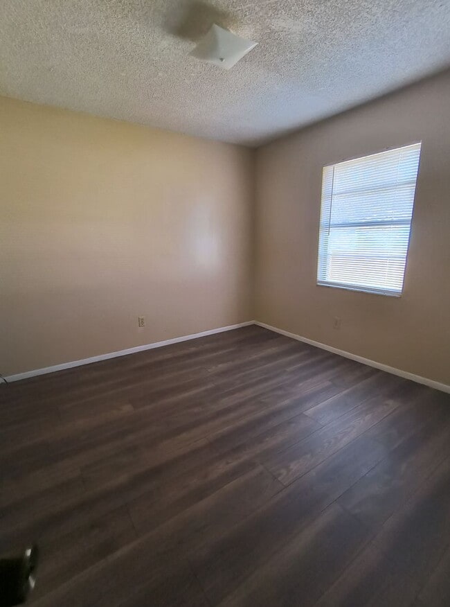 Photo - Spacious 3-Bedroom 2 Bathroom Apartment for Rent!