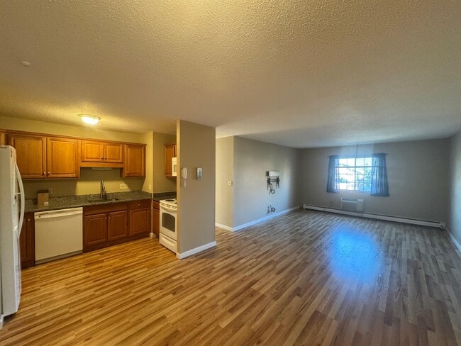 Building Photo - 474 Broadway Unit 28 Rental