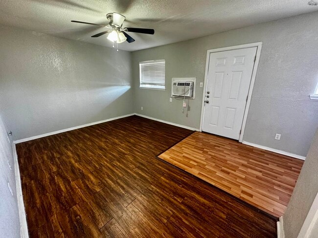 Photo - 1710 10th St