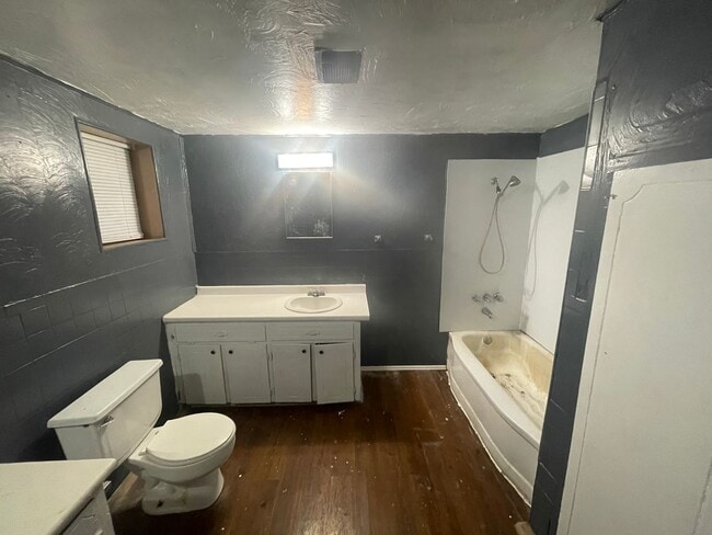 Photo - 3 bedroom, 1 bath