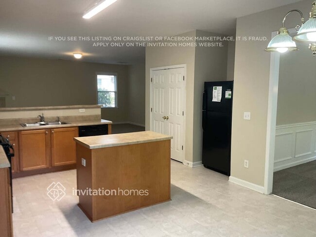 Photo - 876 Win West Pointe NE