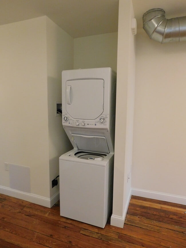 Laundry - 1927 S Broad St Unit Third Floor