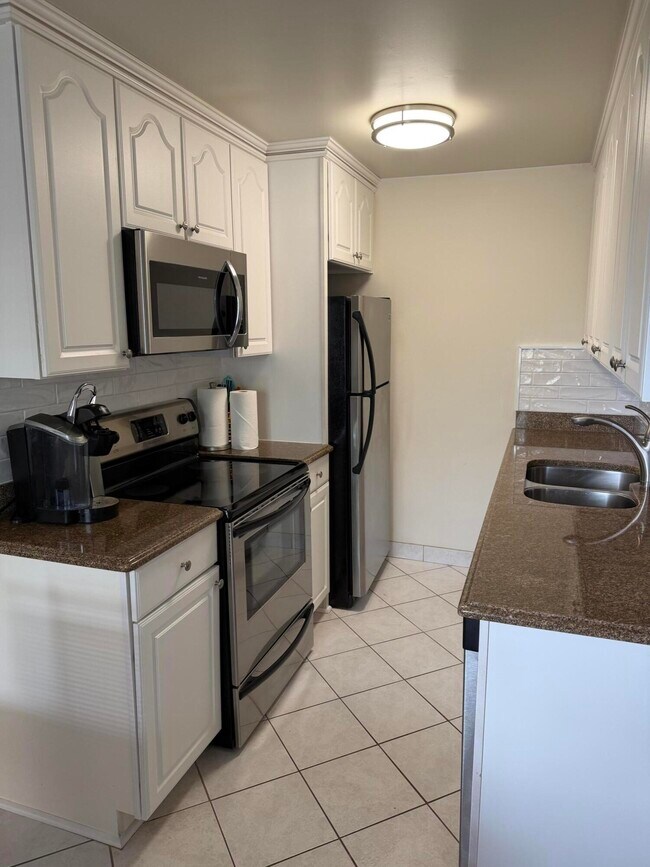 Photo - 3037 Cornwall Dr