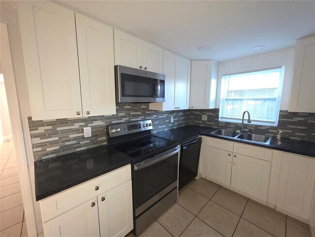 Photo - 1344 Wickham Ln