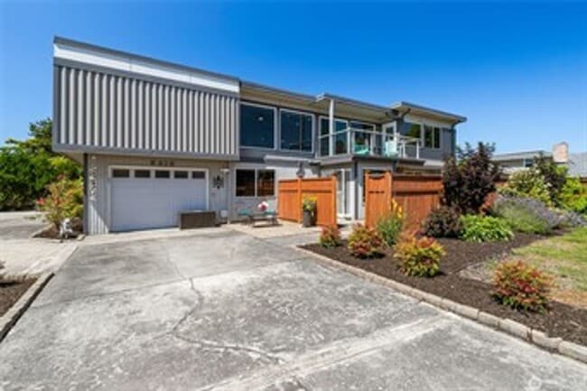 Gorgeous 5 Bedroom Home with Bayview - Bir... - Gorgeous 5 Bedroom Home with Bayview - Bir...
