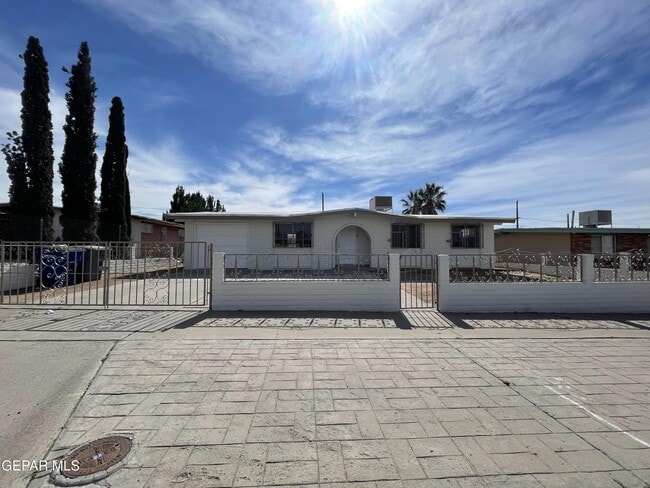 Building Photo - 312 Graphite Dr