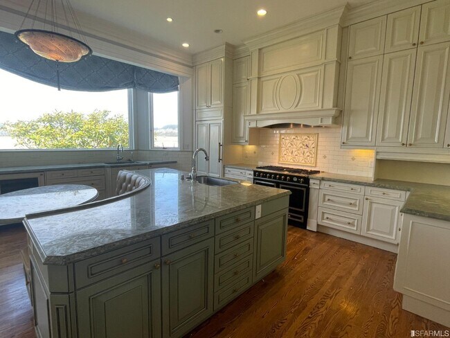 Photo - 50 Scenic Way