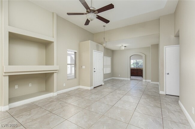 Building Photo - 8057 Broken Spur Ln