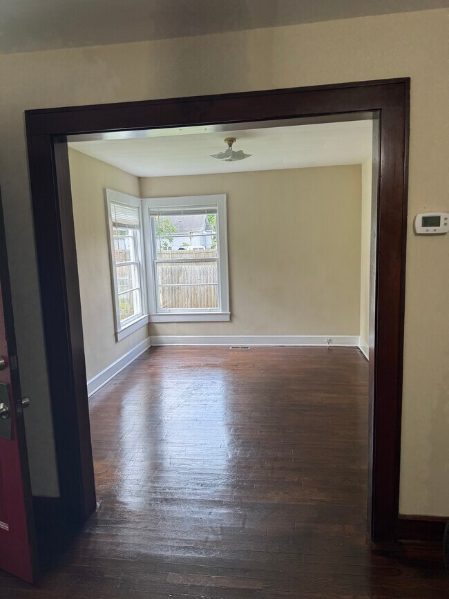 Dining room - 705 Clark St Unit 2