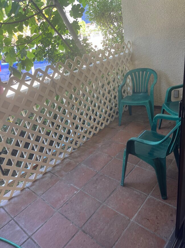 10149 Commerce Ave Condo Unit 11 Condo for Rent in Tujunga, CA