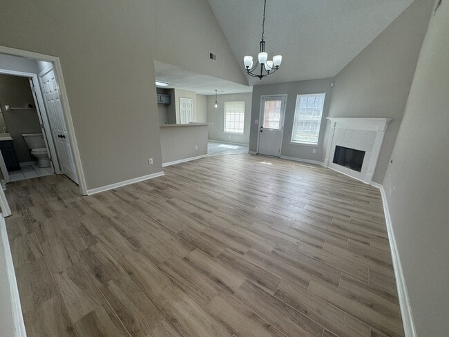 Photo - 5457 Sundale Way S