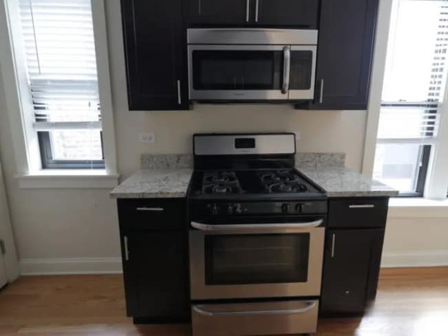 Building Photo - 4036 N Ashland Ave Unit E1