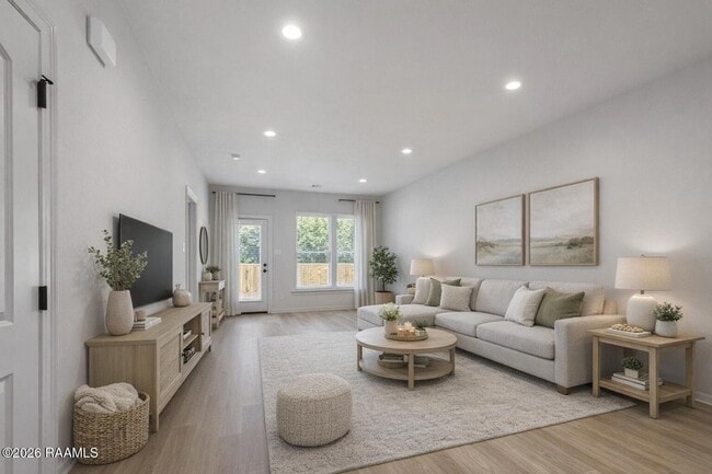 Photo - 606 Guillot Rd