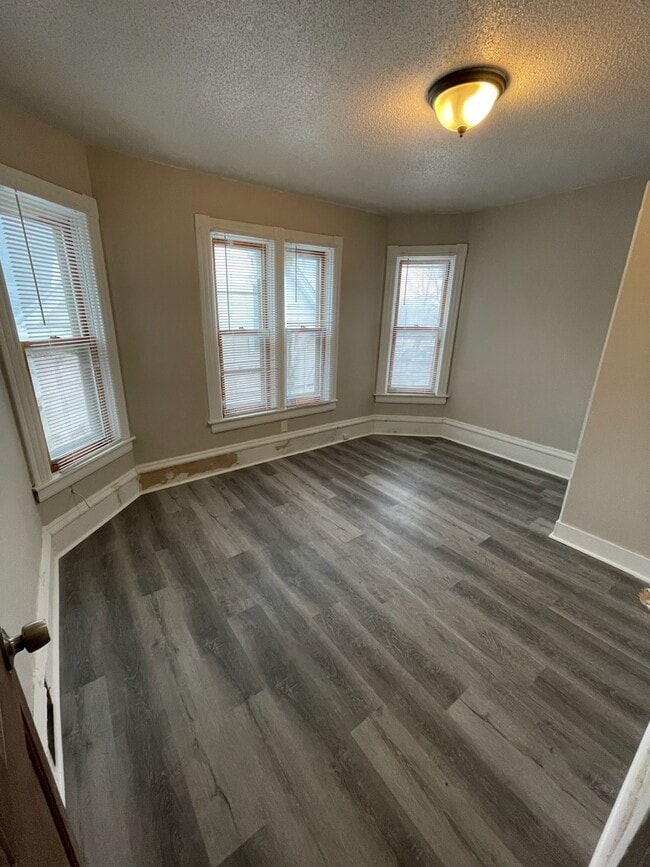 Photo - 2923 N Girard Ave