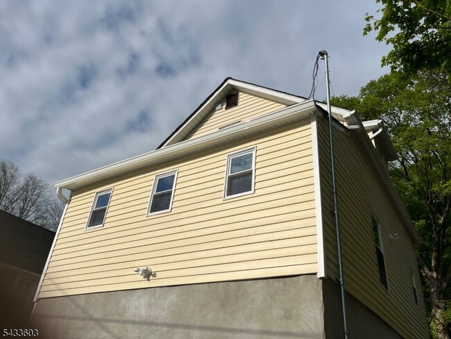 Building Photo - 707 NJ-23