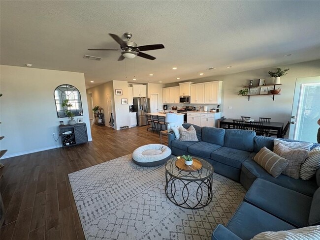 Photo - 12000 Saddle Rock Dr