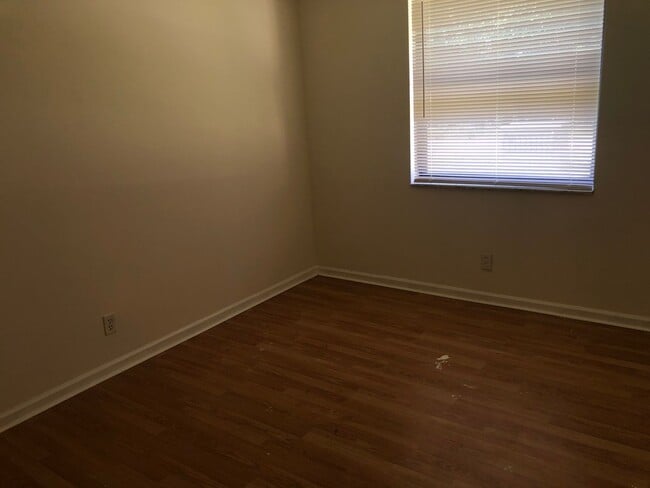 Photo - 2 bed 1 bath