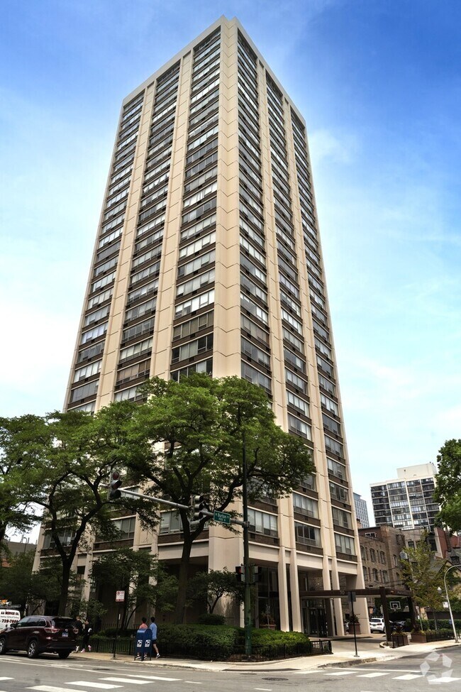 Building Photo - 70 W Burton Pl Unit 2404F Rental
