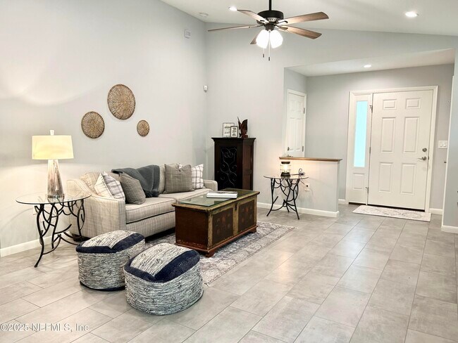 Photo - 208 Johnston Ave