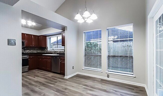 Photo - 2627 S Brompton Dr