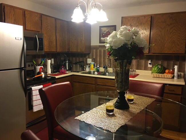 Photo - 569 Smithfield Rd