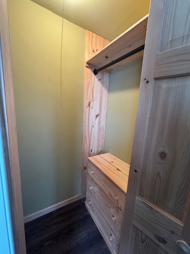 Photo - 2312 Newton St