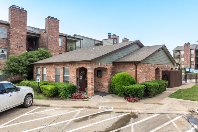 Leasing Office