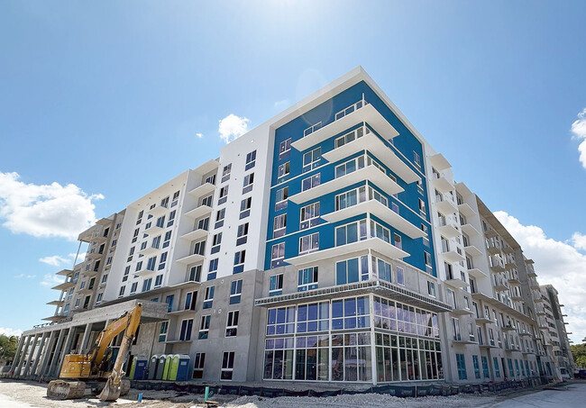 Photo - Blu Aventura