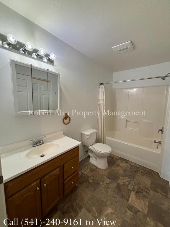 Photo - 35 SE 18th St